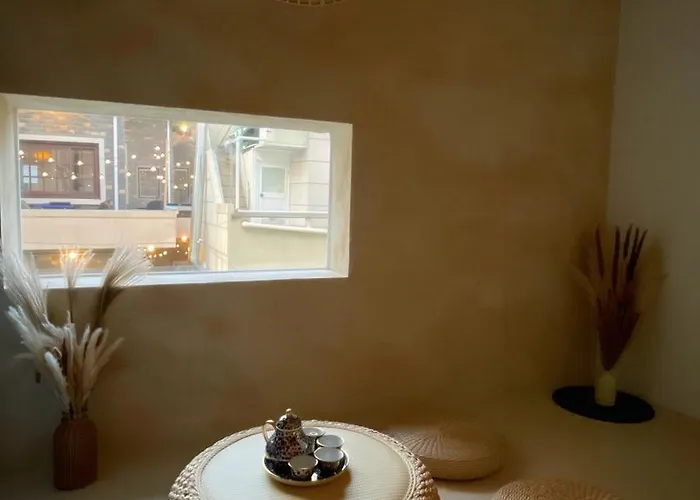 Jeonpo Cafe Street Near Seomyeon Entire House 2 Floors 7 Guests 度假居